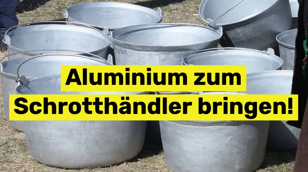 Töpfe aus Aluminium auf dem Boden sind beliebt für Schrottankauf